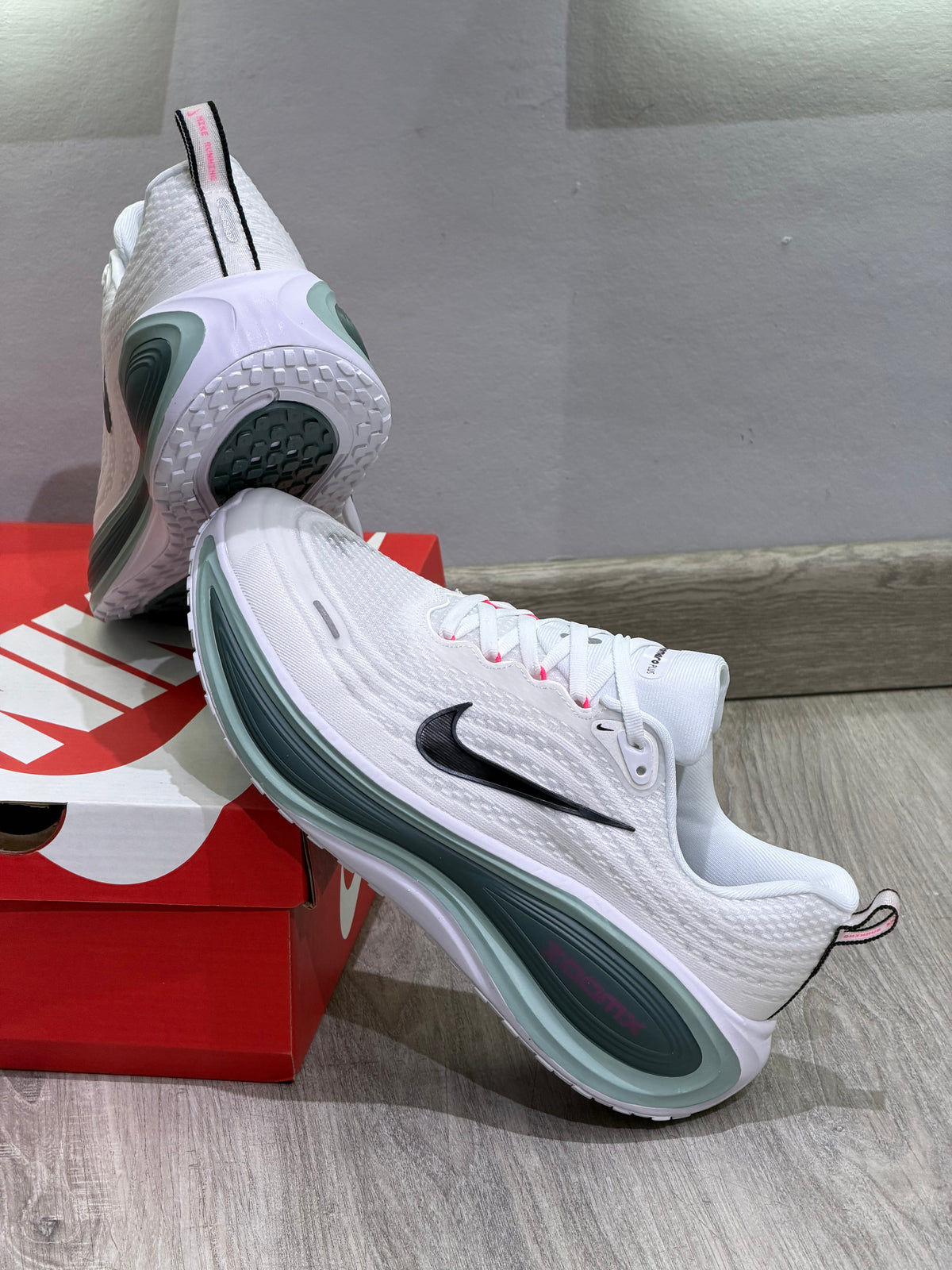 Nike Vomero Plus