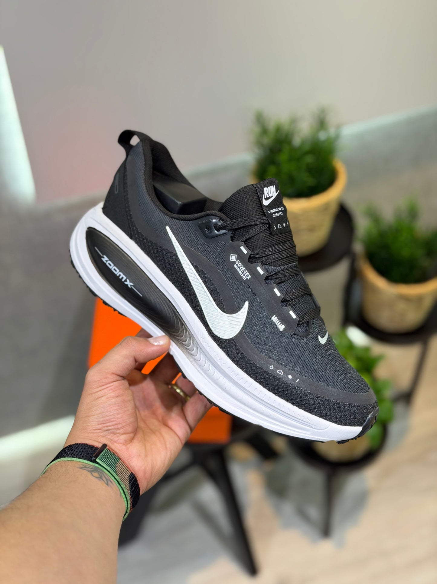 Nike Vomero 18 GORETEX