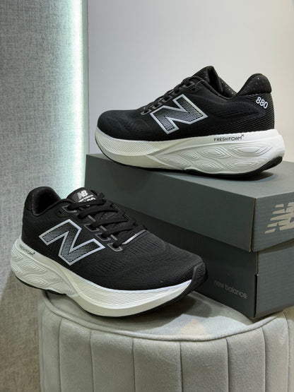 NEW BALANCE 880