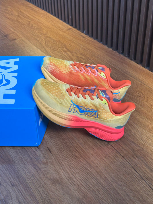 Hoka MACH 6