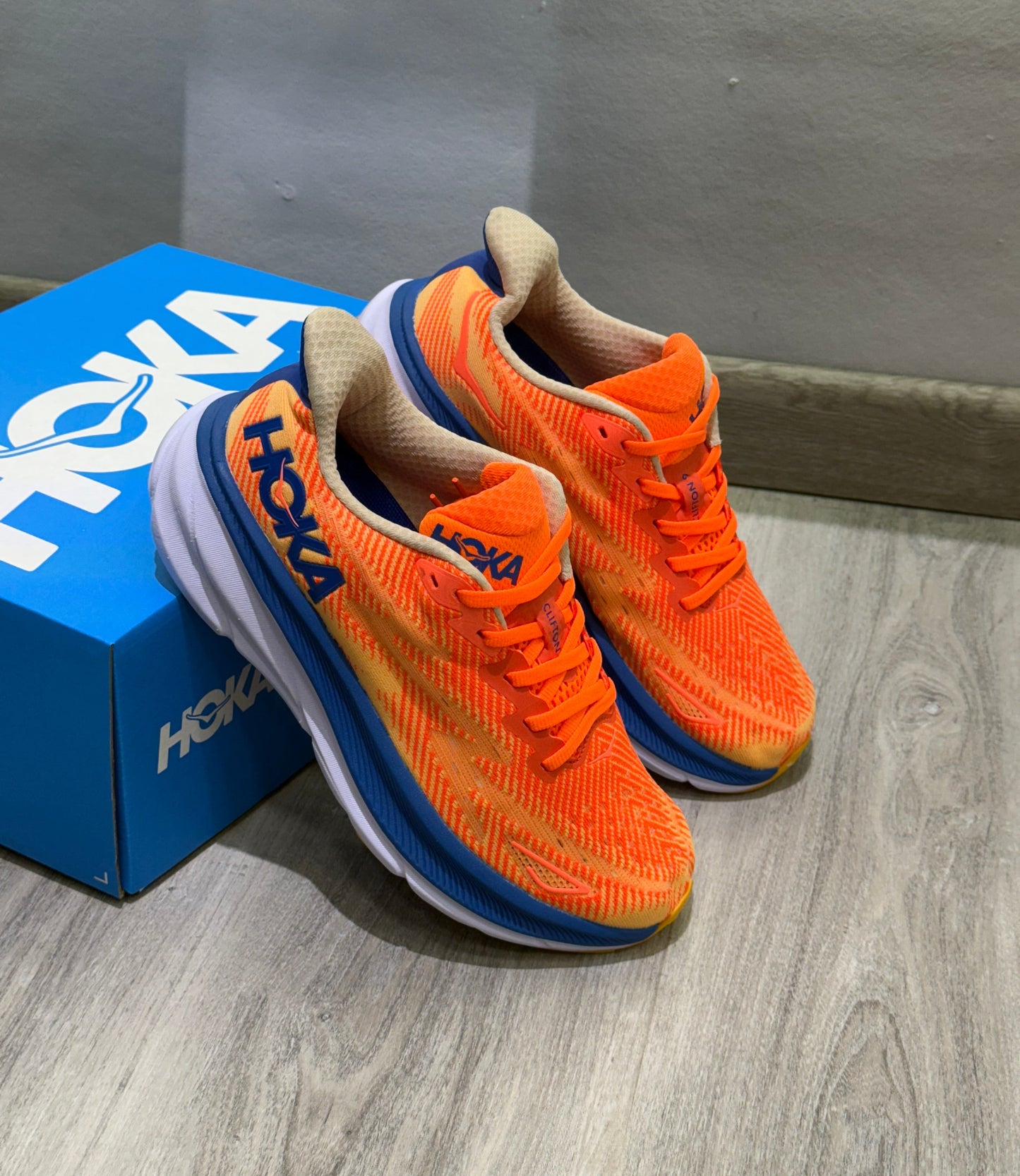 Hoka Clifton 9