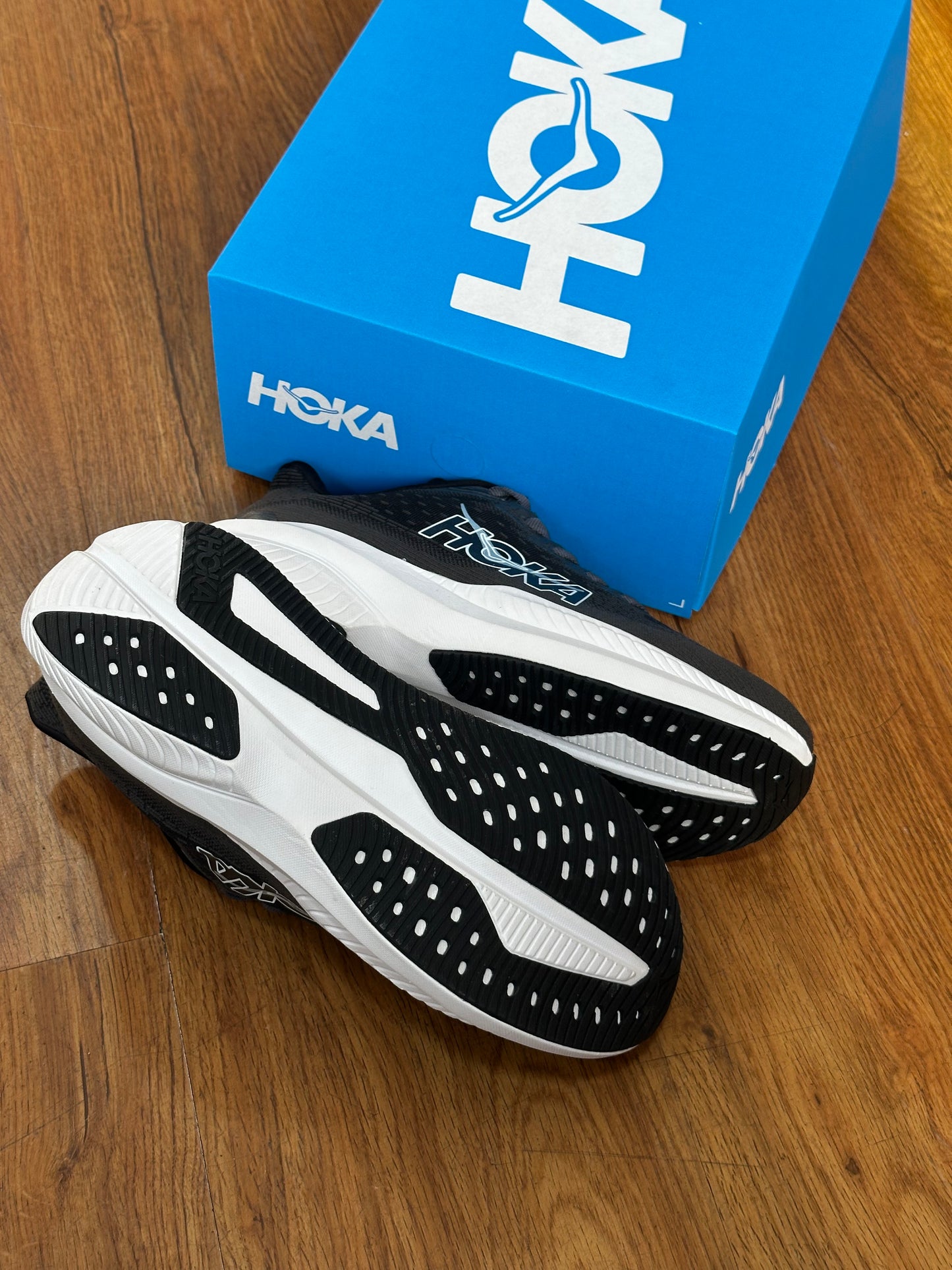 Hoka MACH 6