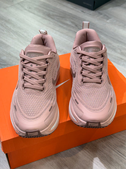 NIKE VOMERO PLUS