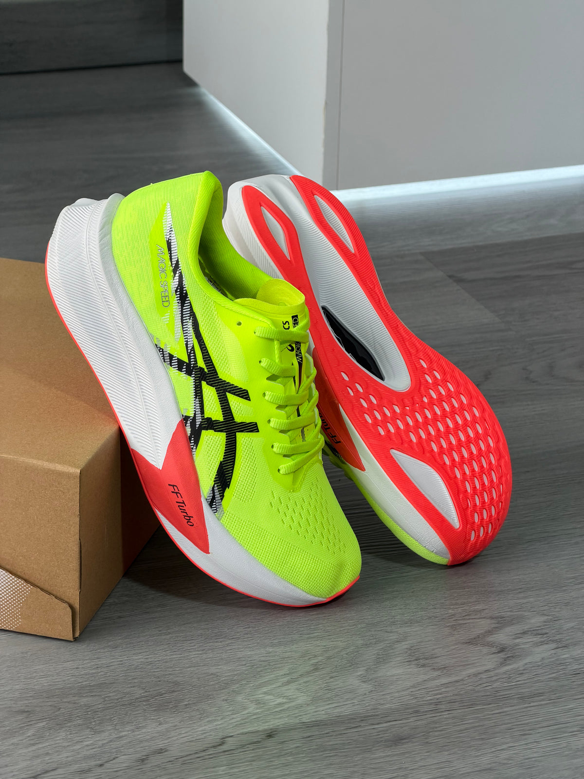 Asics MAGIC SPEED