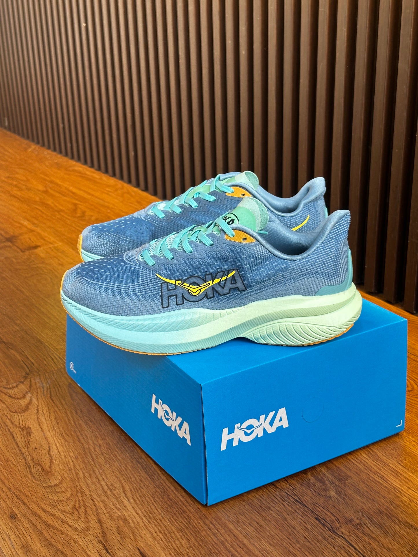 Hoka MACH 6