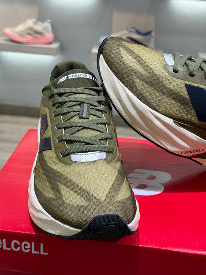 NEW BALANCE REBEL V5