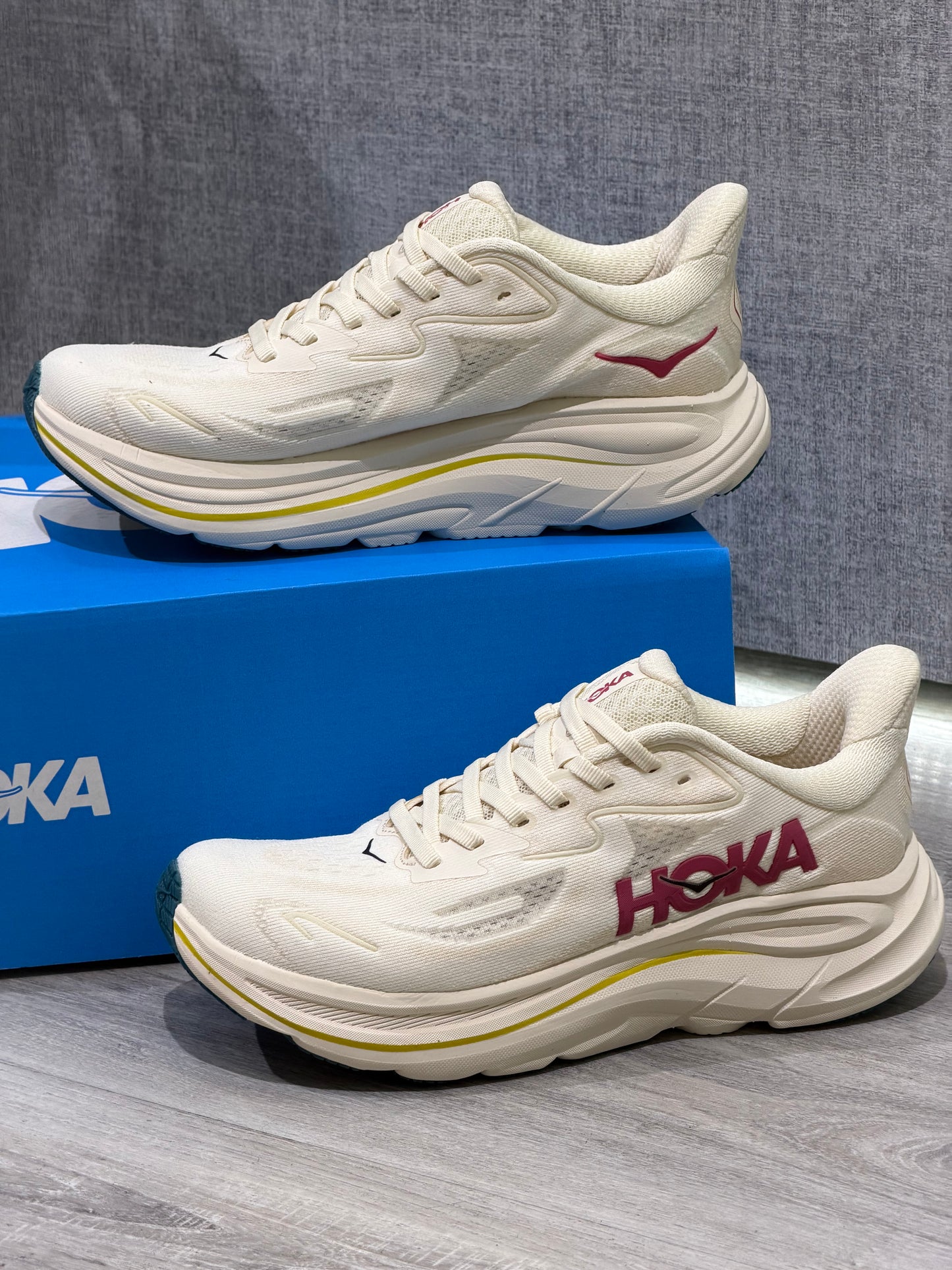Hoka Clifton 10