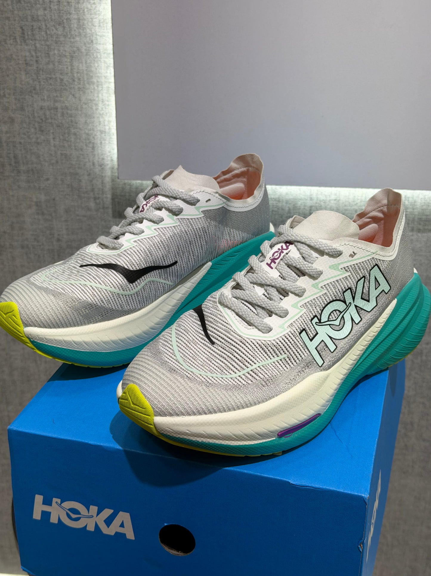 Hoka MACH X2