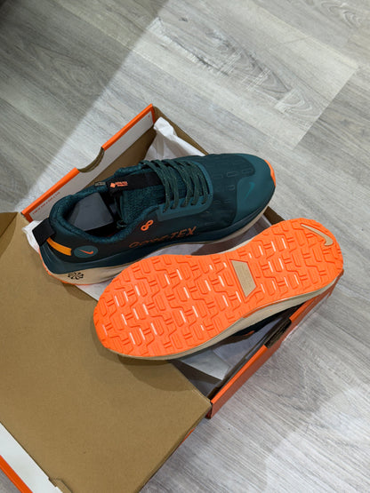 NIKE INVINCIBLE GORE-TEX