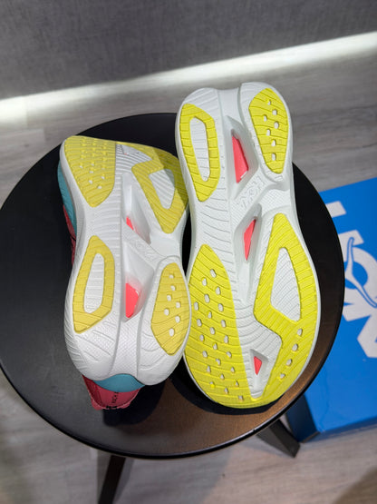 Hoka MACH X2
