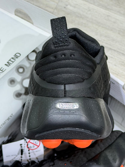 Nike Mind 002
