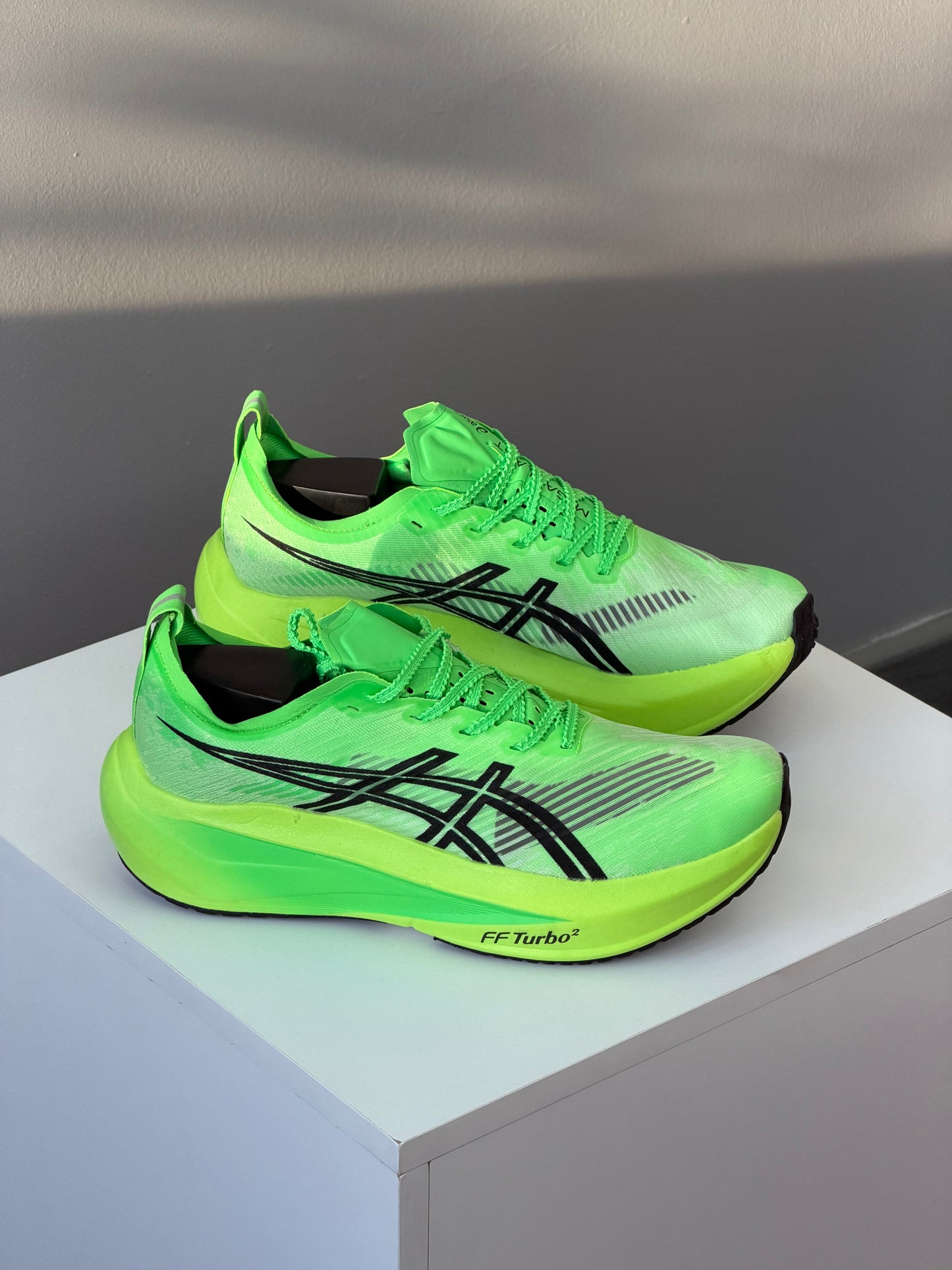 Asics megablast