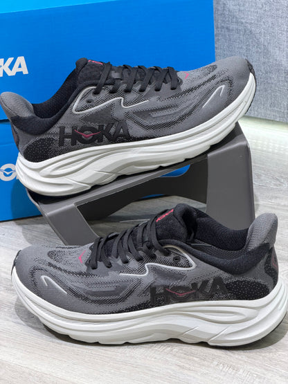 Hoka Clifton 10