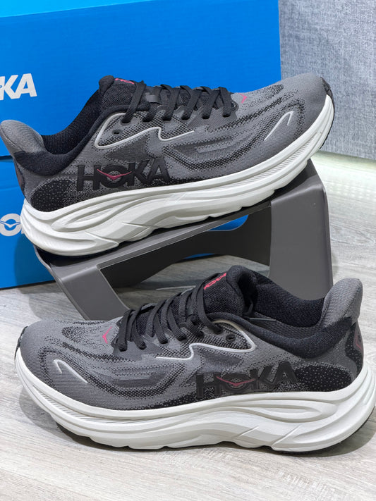 Hoka Clifton 10