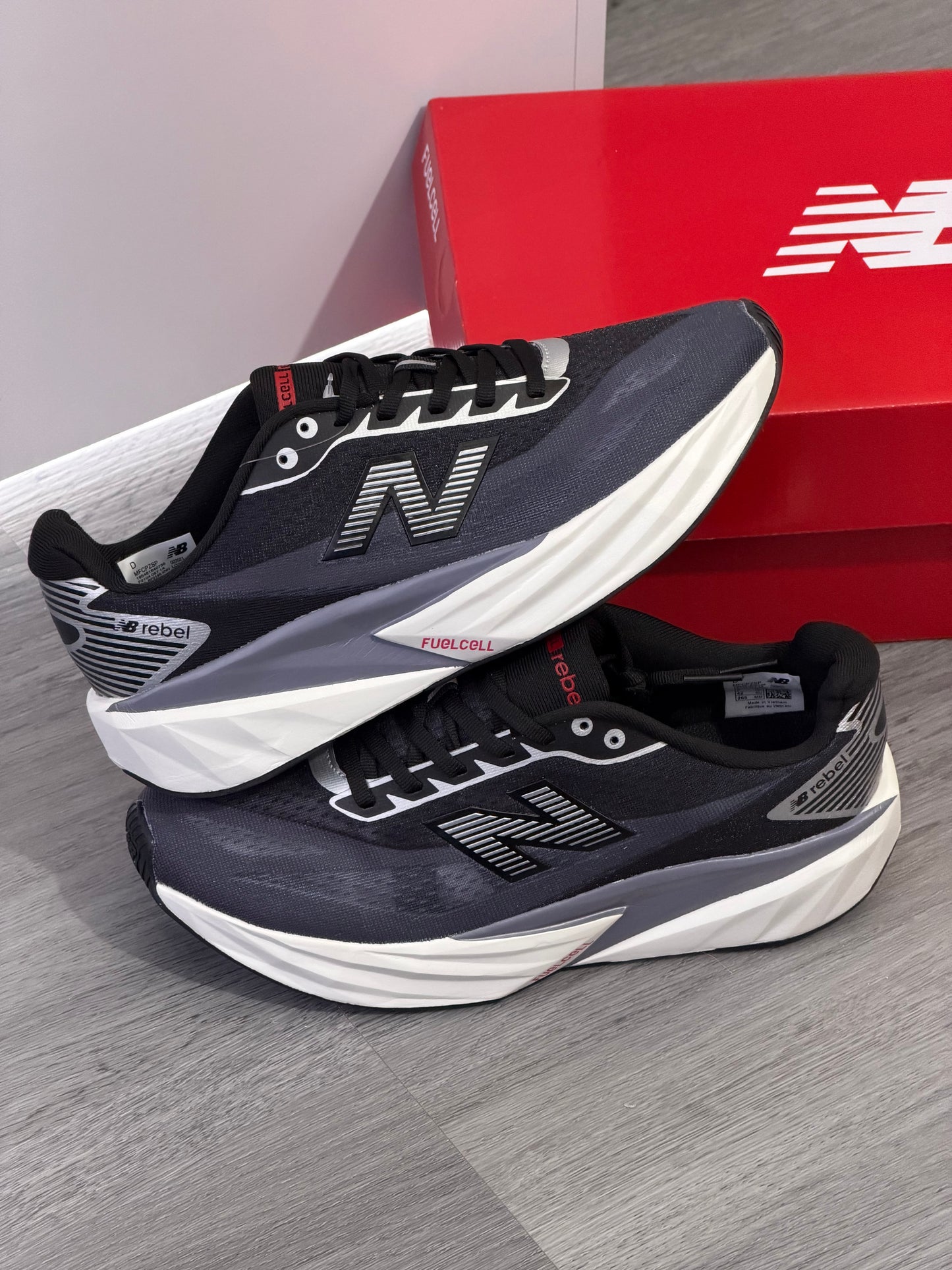 New balance rebel V5