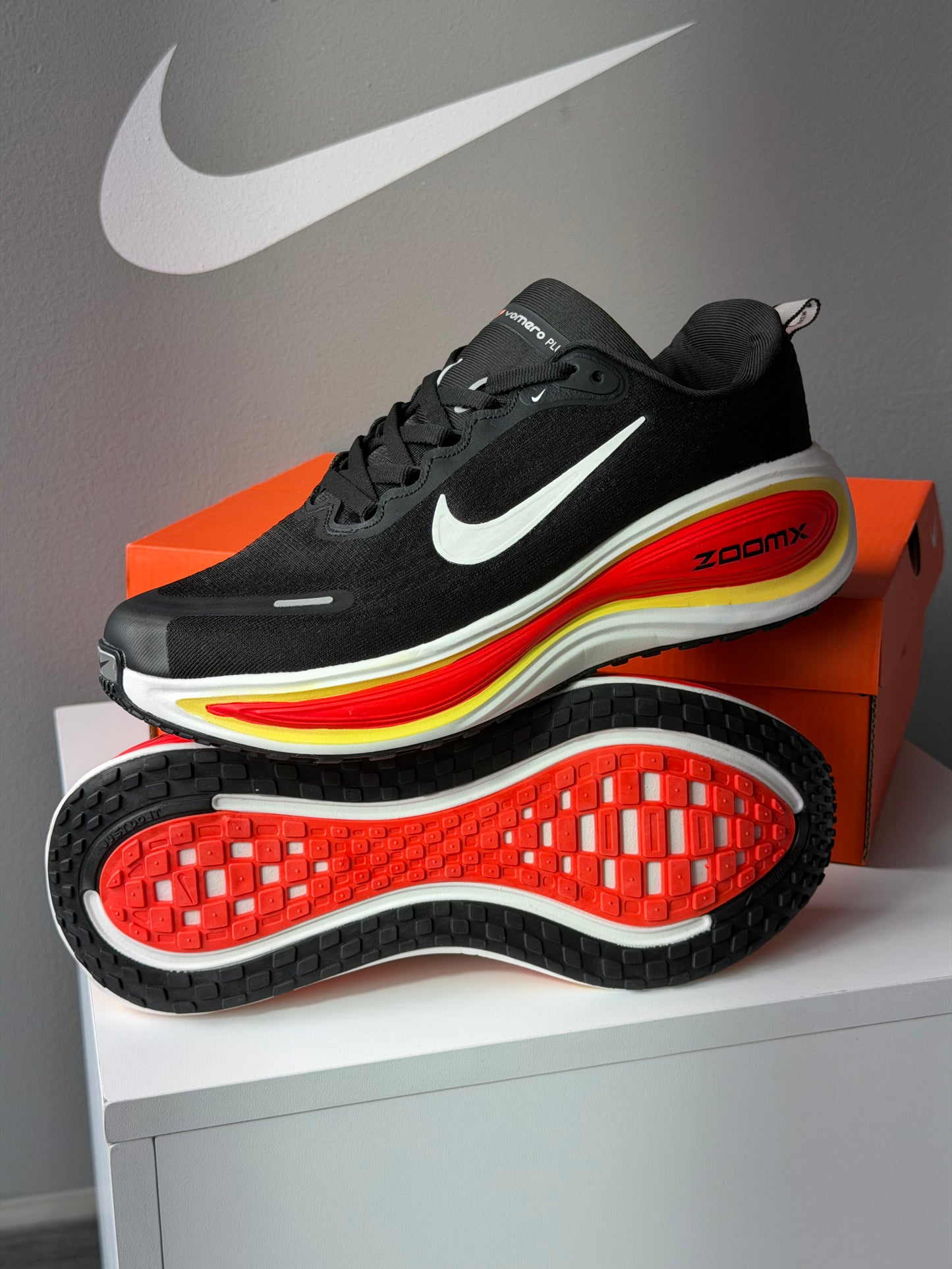 NIKE VOMERO PLUS
