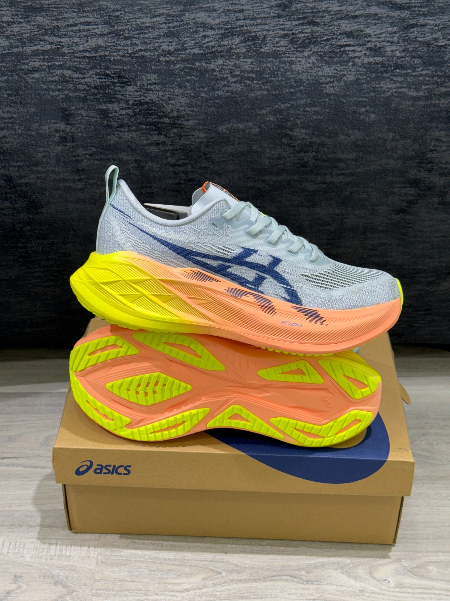 ASICS SUPERBLAST 2