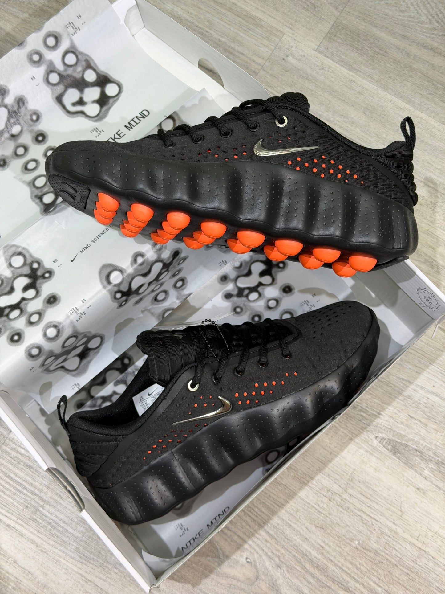 Nike Mind 002