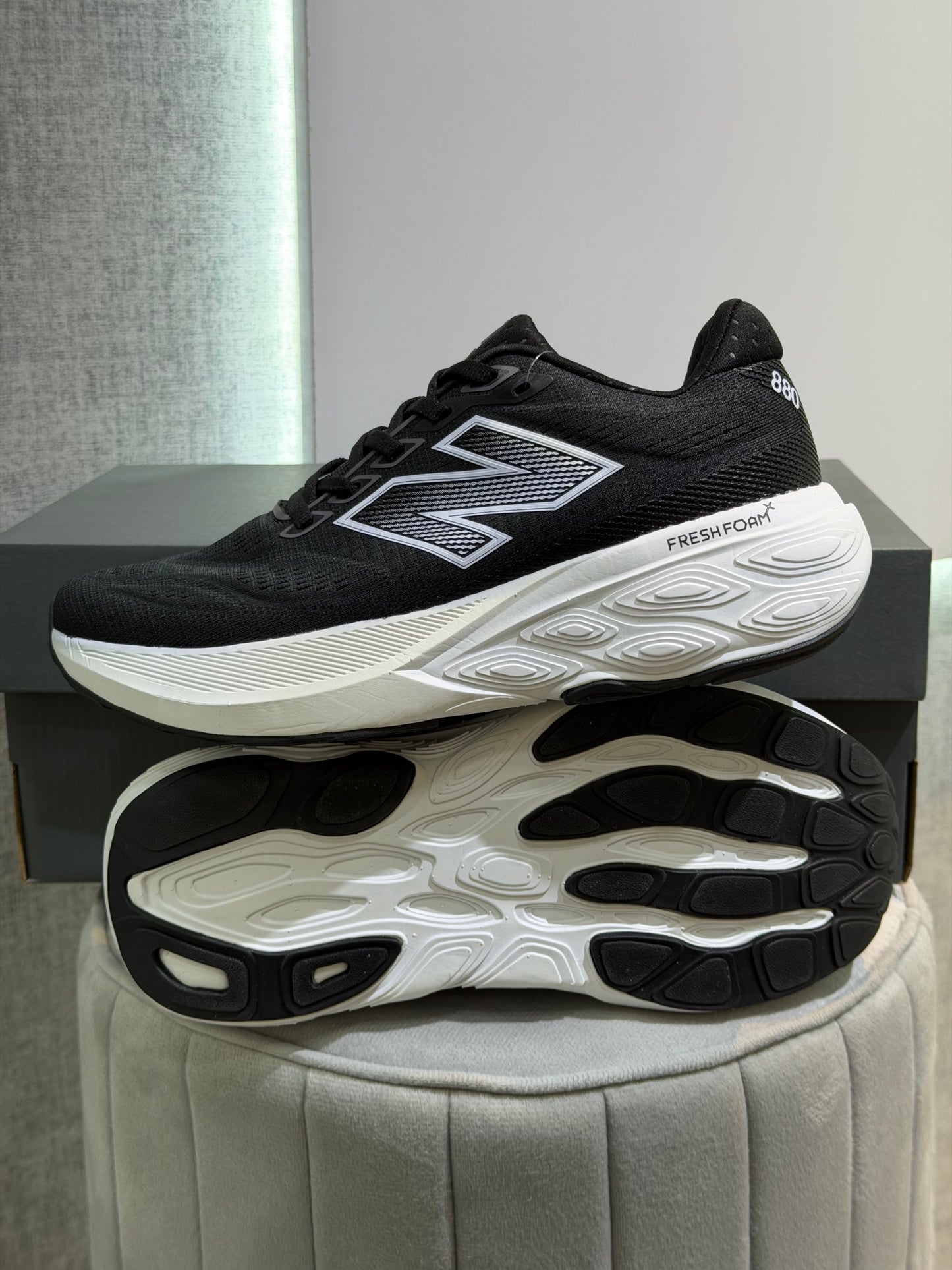 NEW BALANCE 880