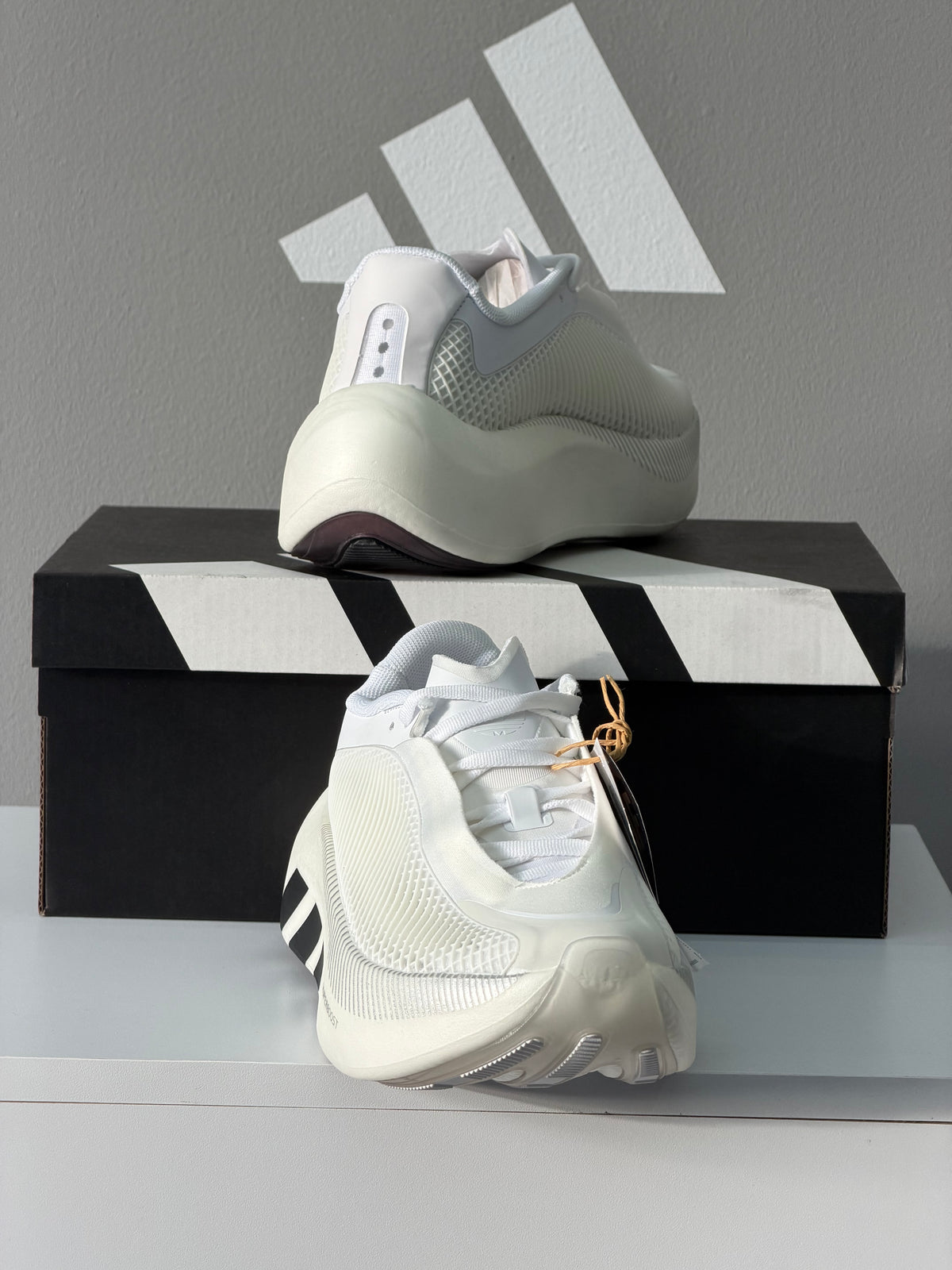 ADIDAS HYPERBOOST
