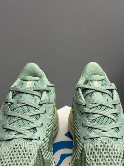 HOKA CHALLENGER 8 GTX