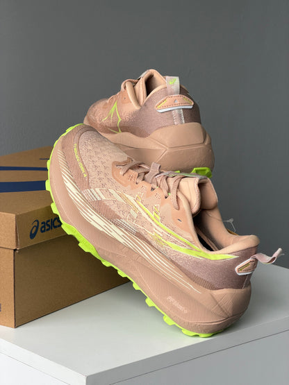 ASICS Trabuco MAX 4