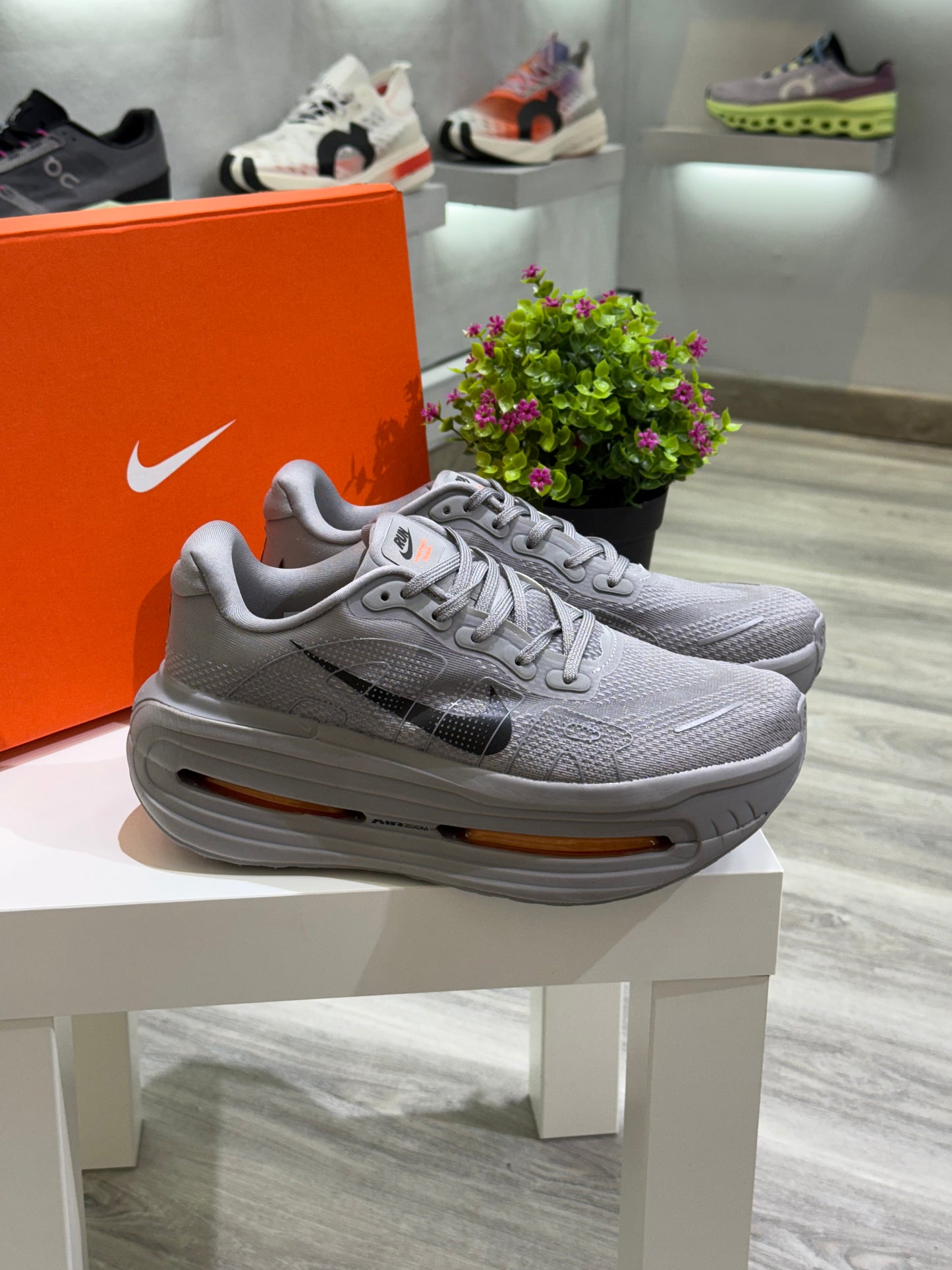 Nike Vomero PREMIUM