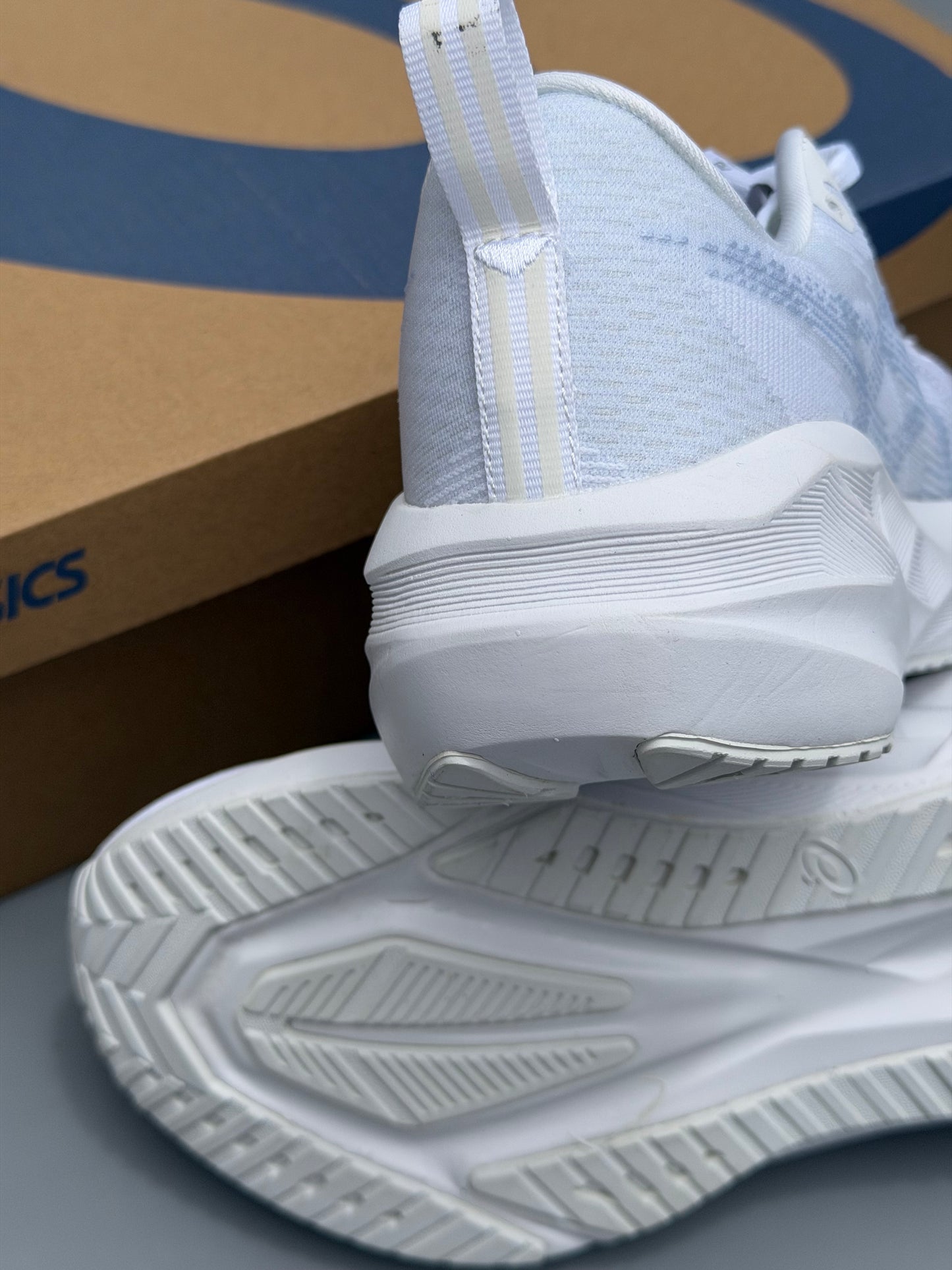 Asics Novablast 5
