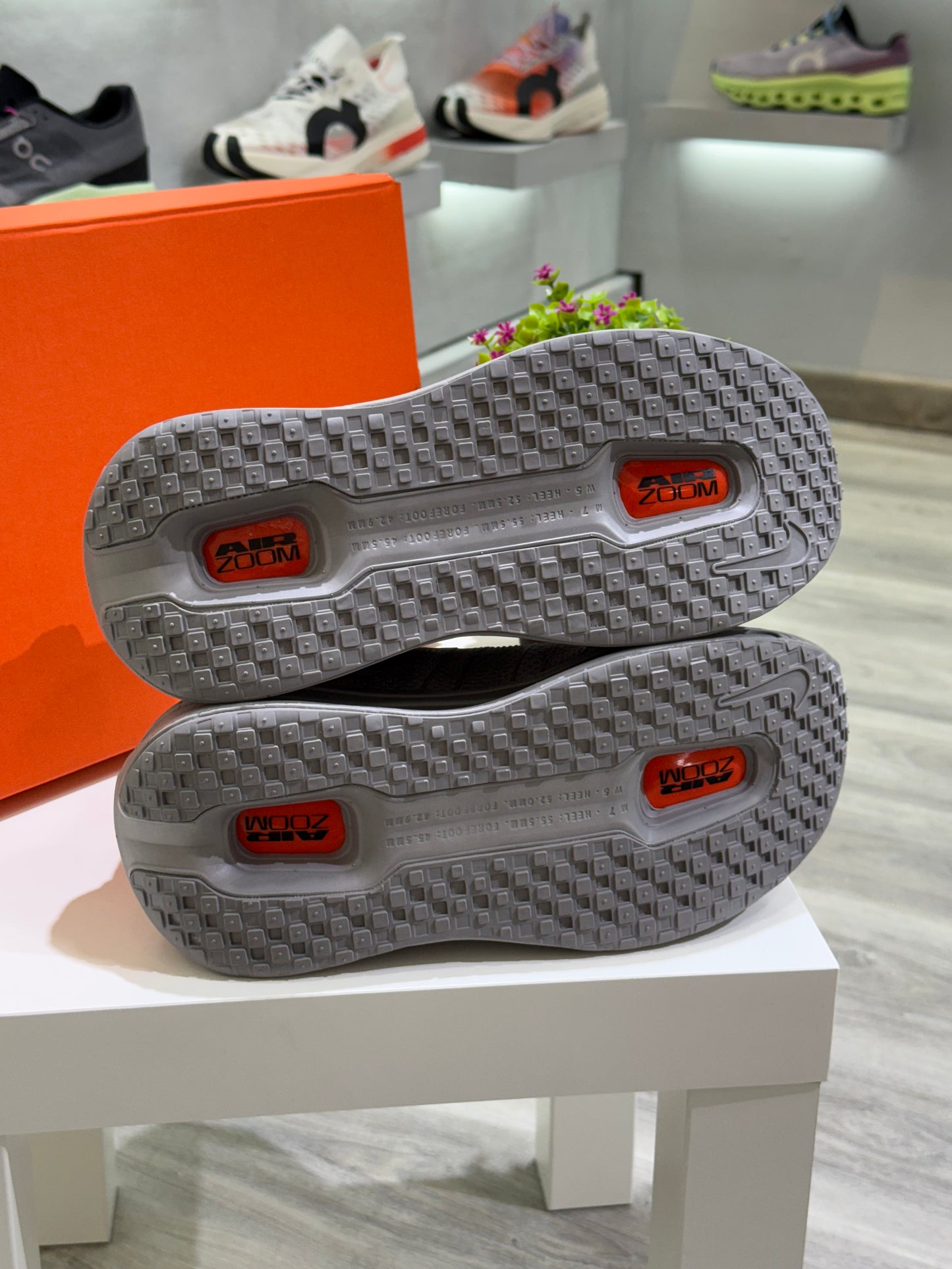 Nike Vomero PREMIUM