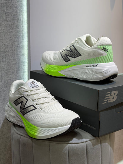 NEW BALANCE 880