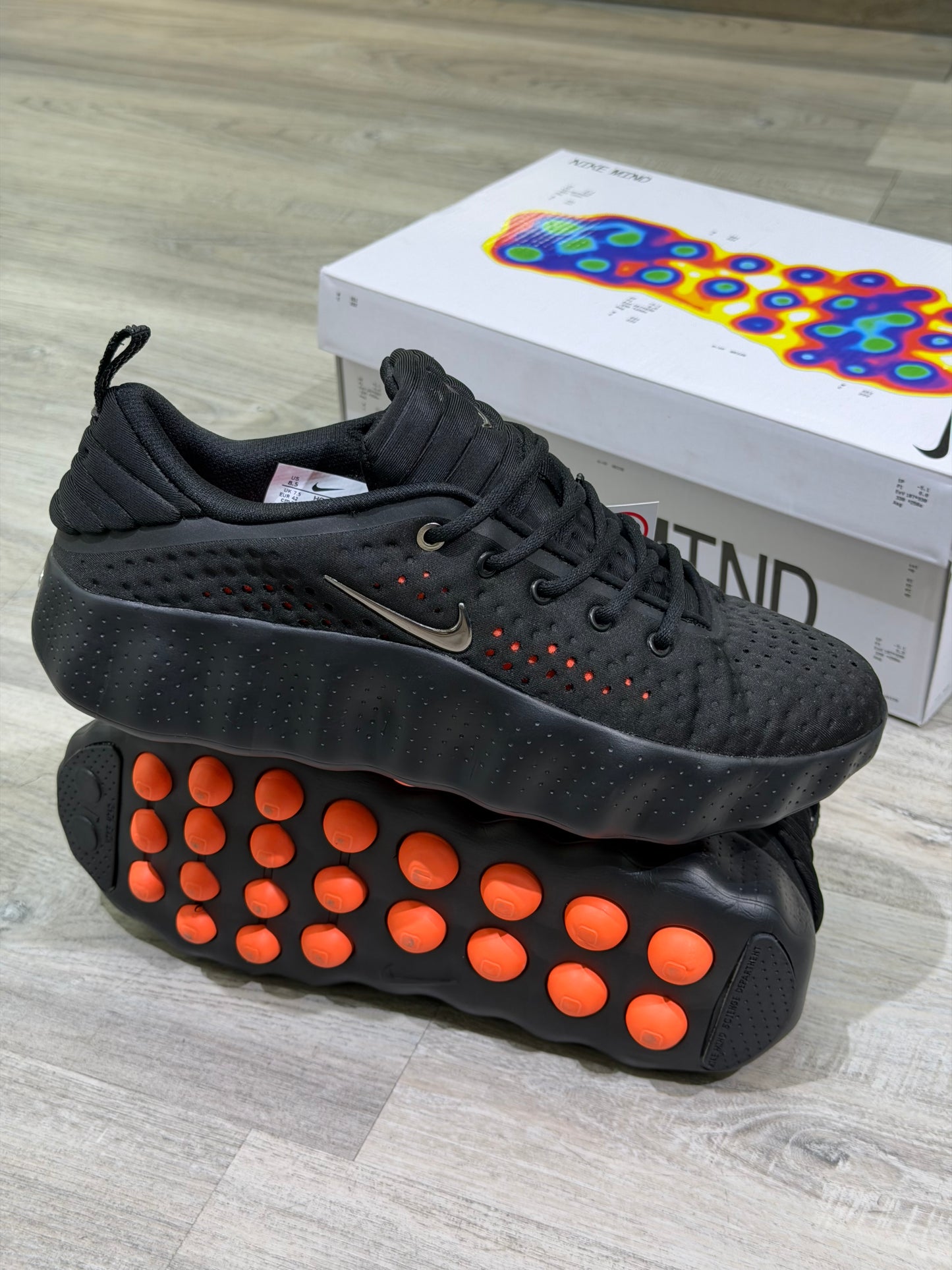 Nike Mind 002