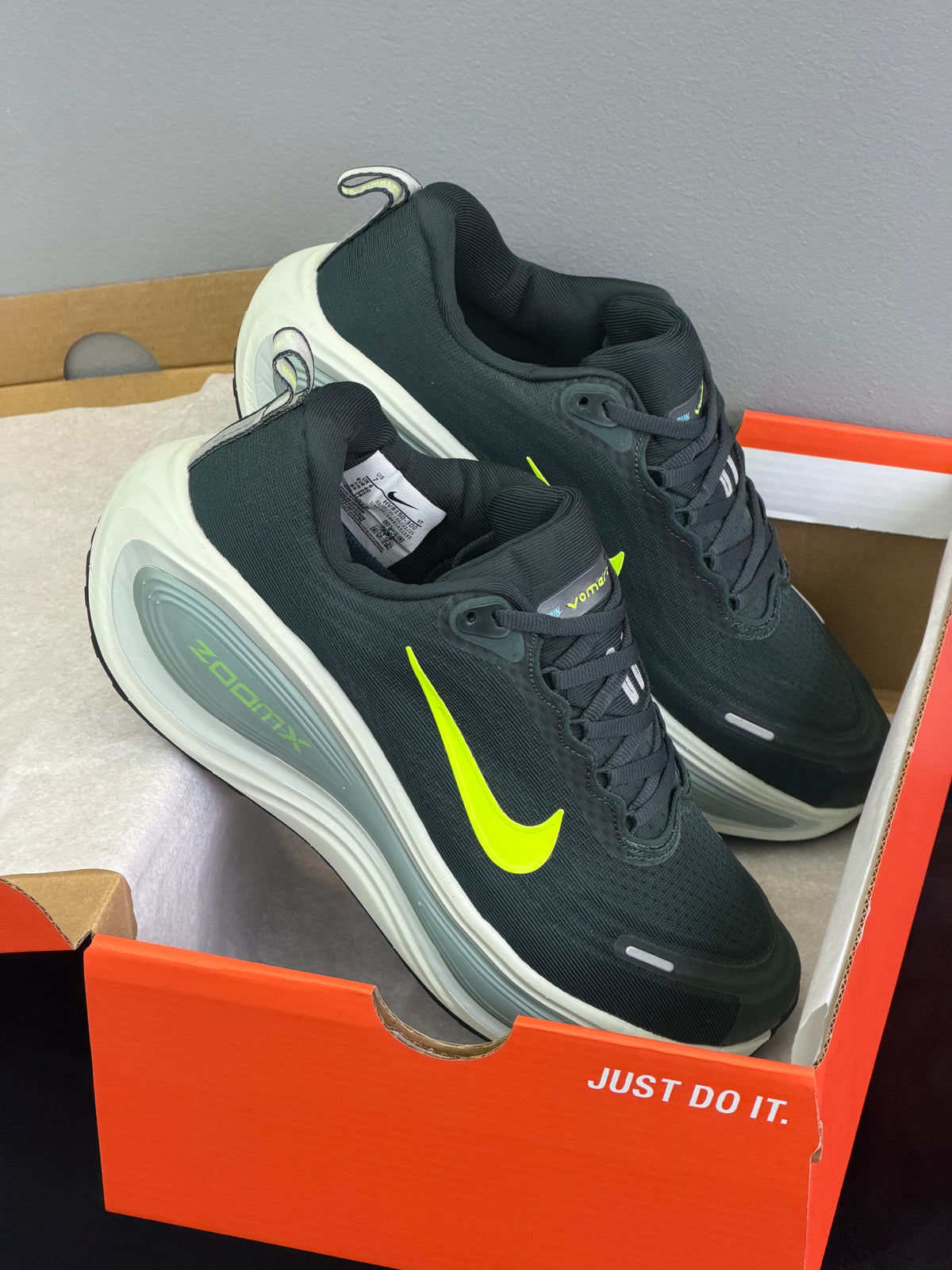 Nike Vomero Plus