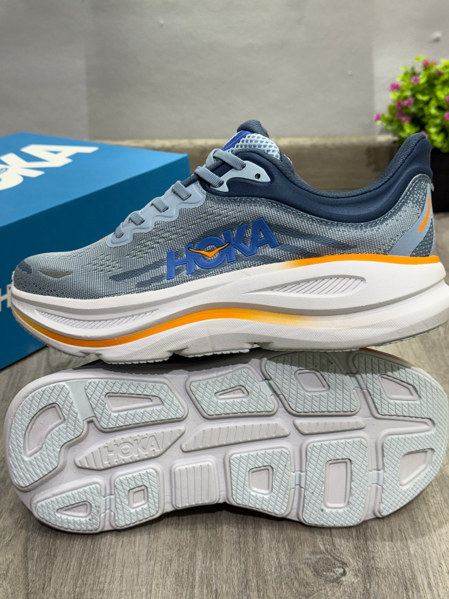 HOKA BONDI 9
