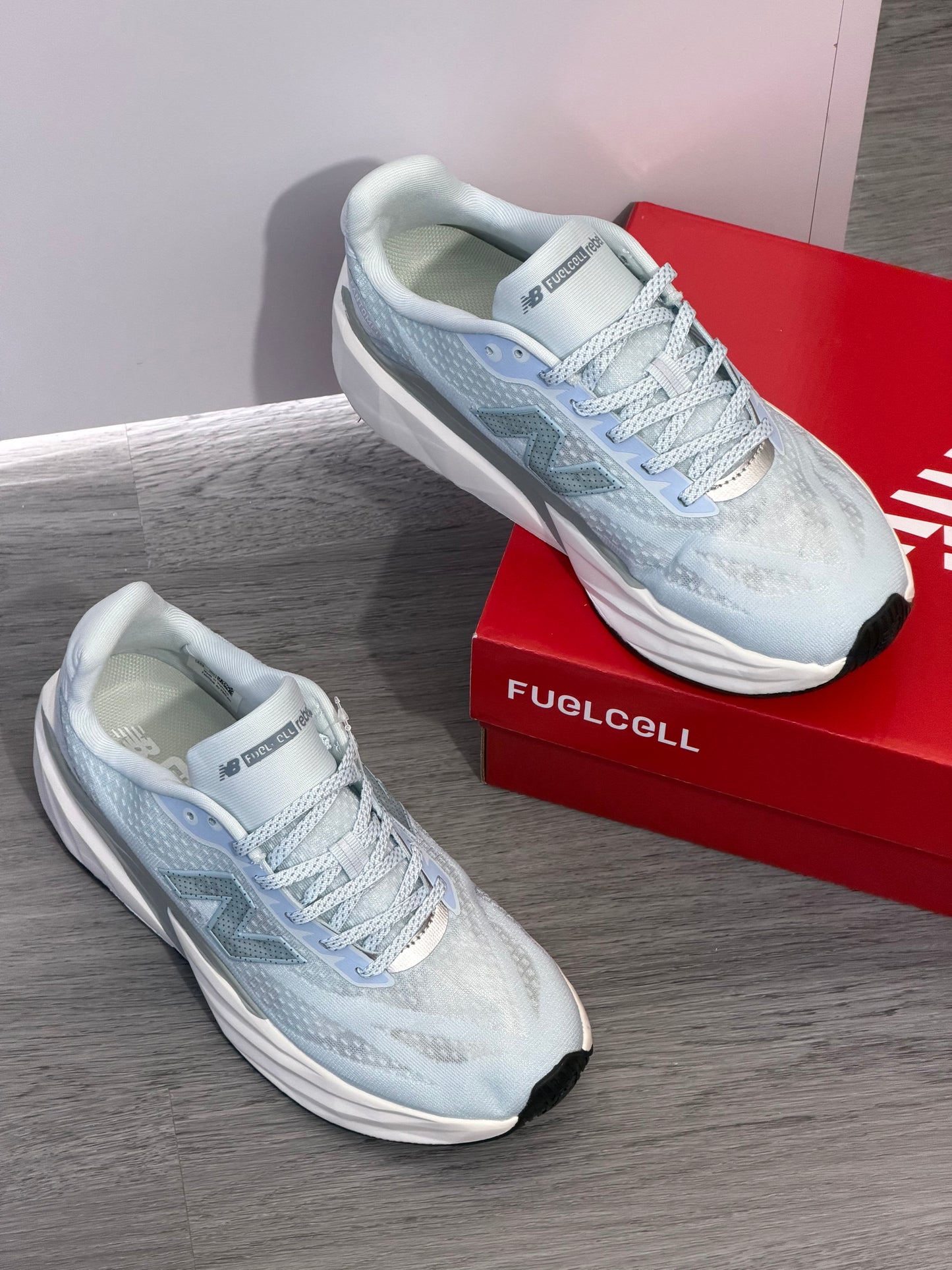 New balance rebel V5
