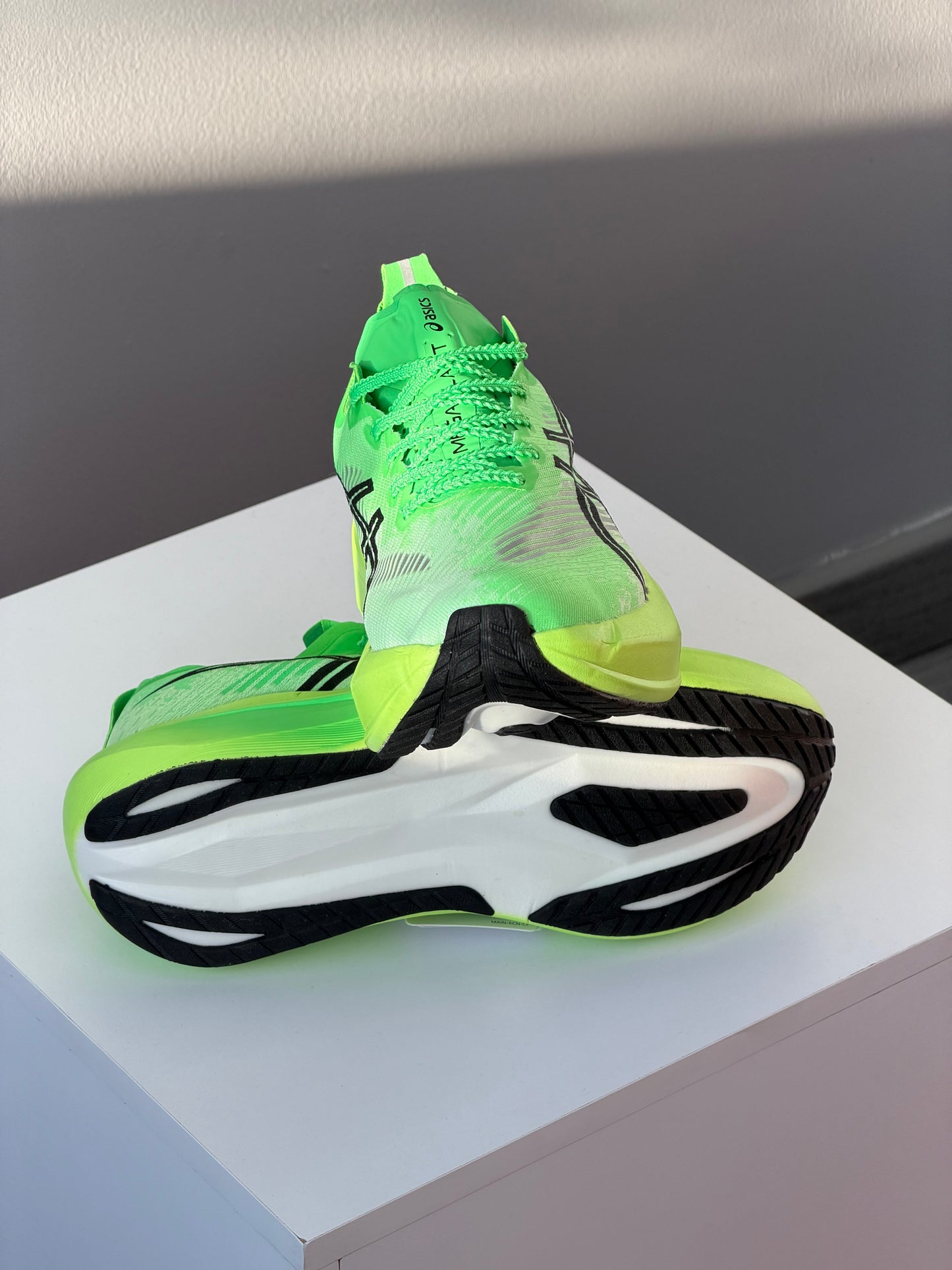 Asics megablast
