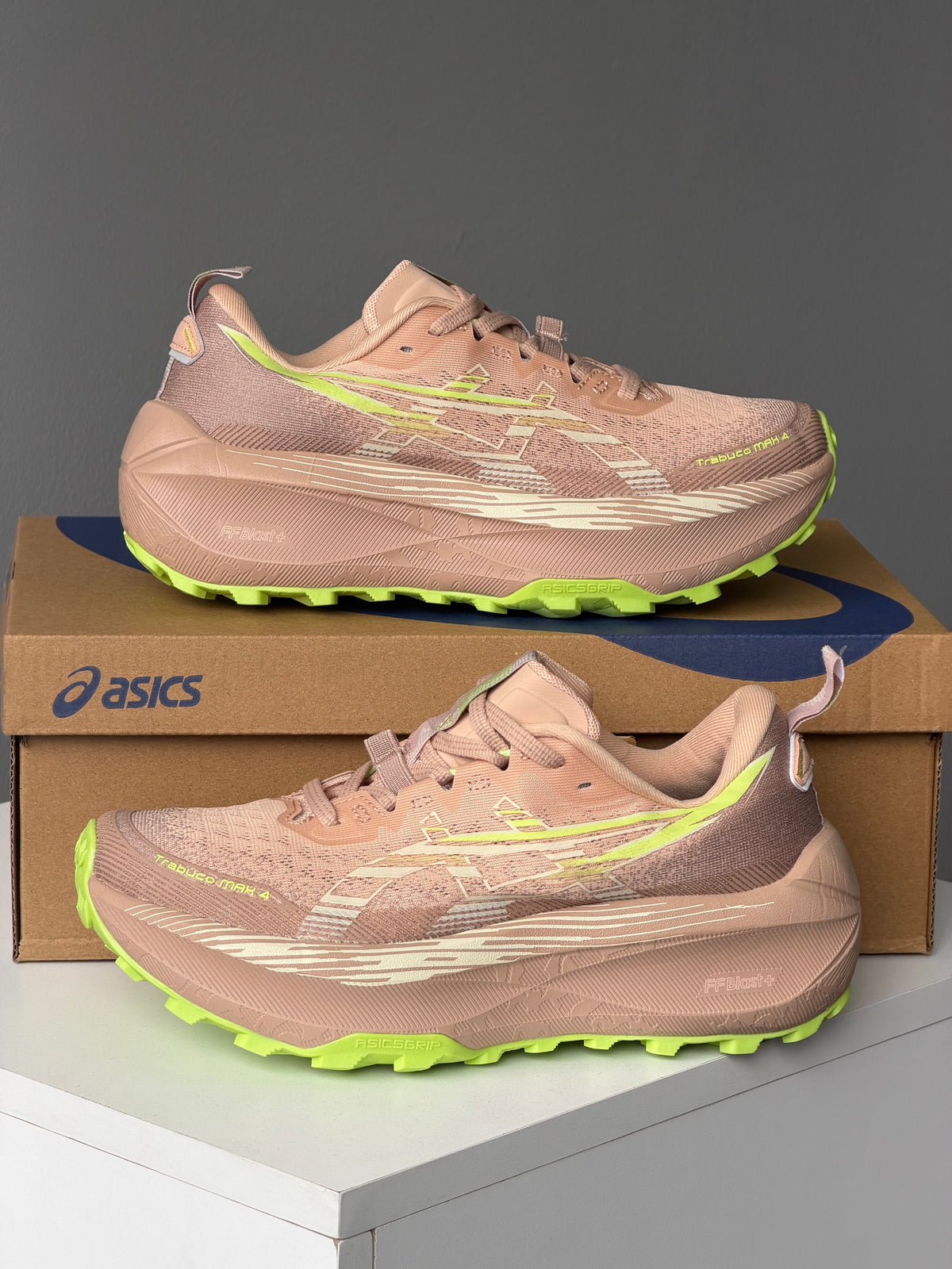 ASICS Trabuco MAX 4