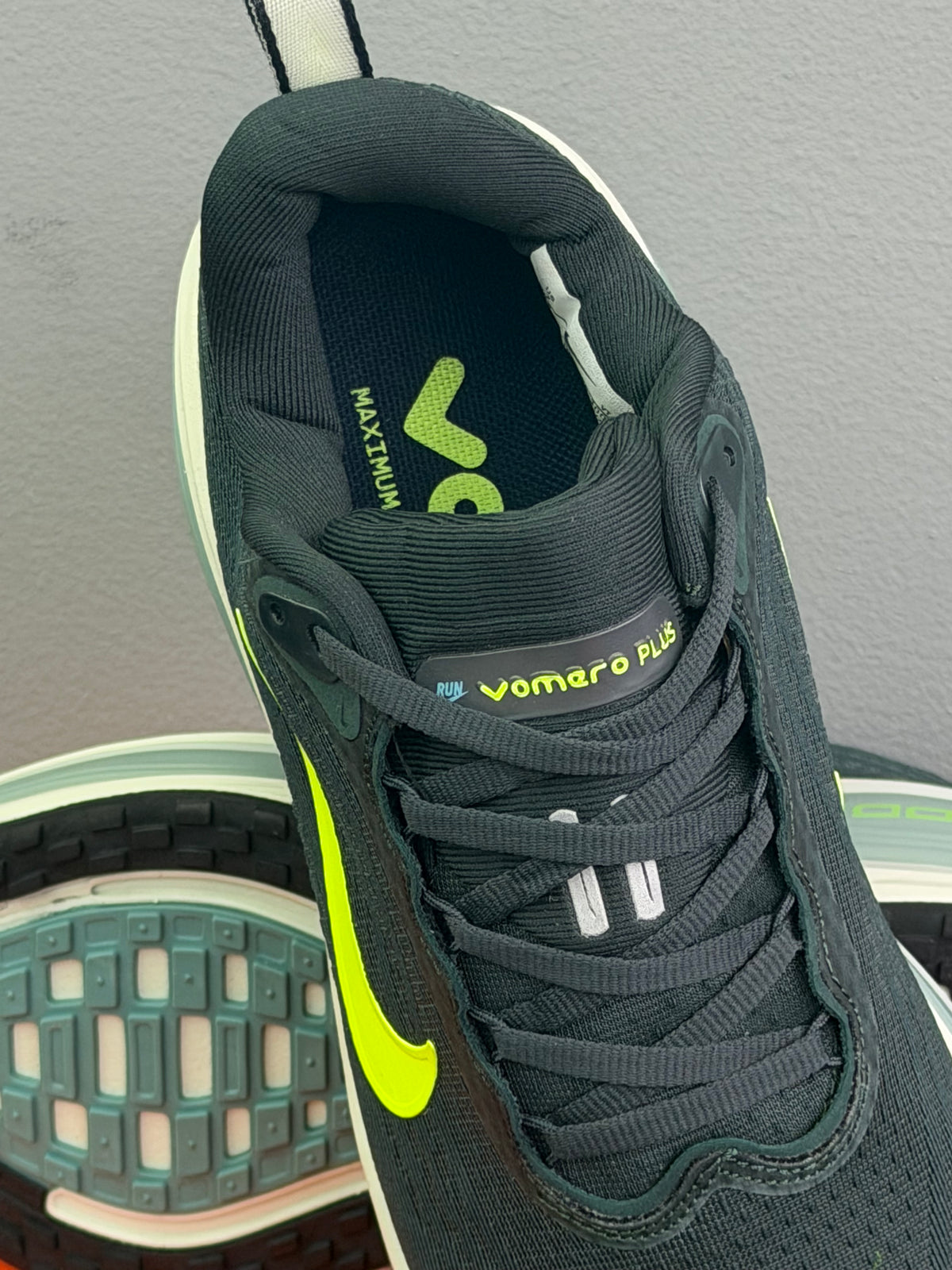 Nike Vomero Plus