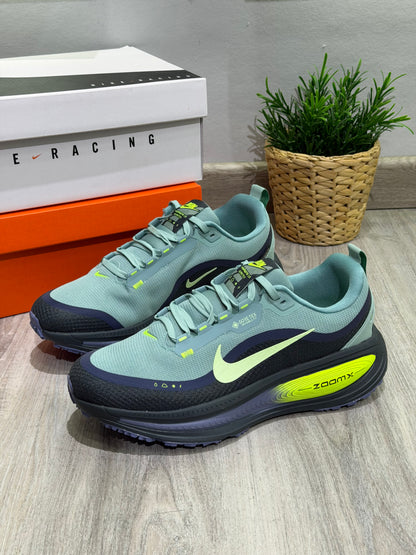 Nike Vomero 18 Goretex