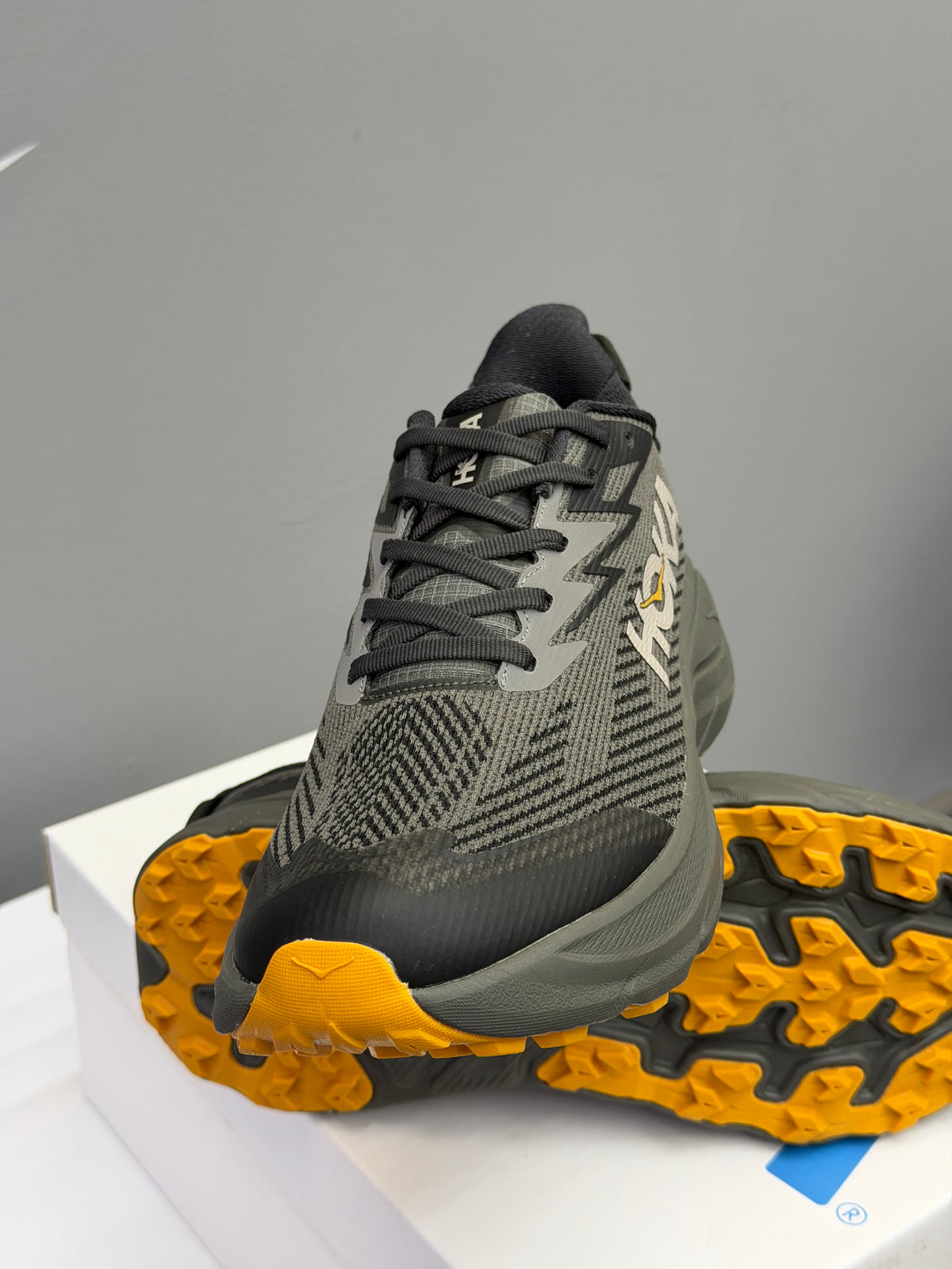 HOKA CHALLENGER 8