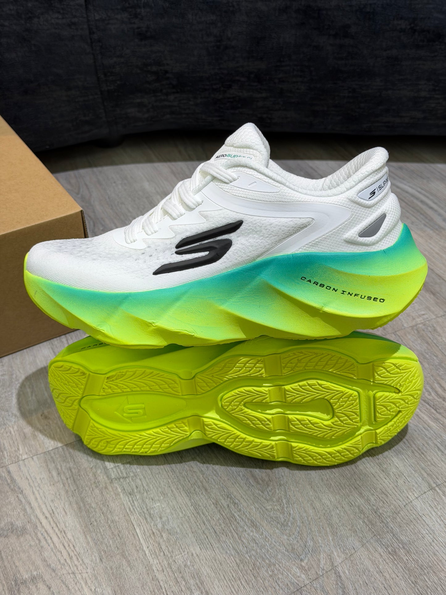 Skechers Aero burst