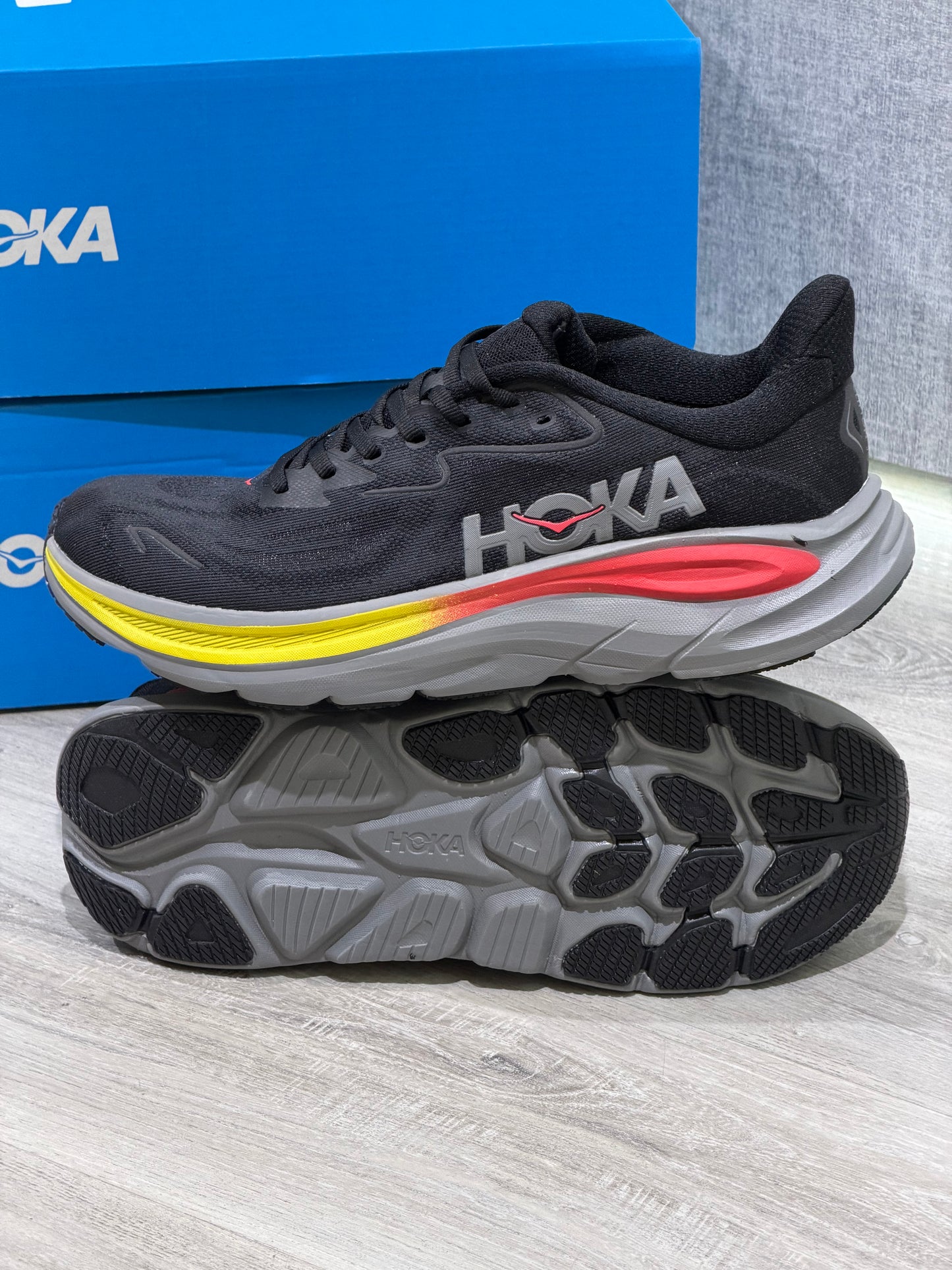 Hoka Clifton 10