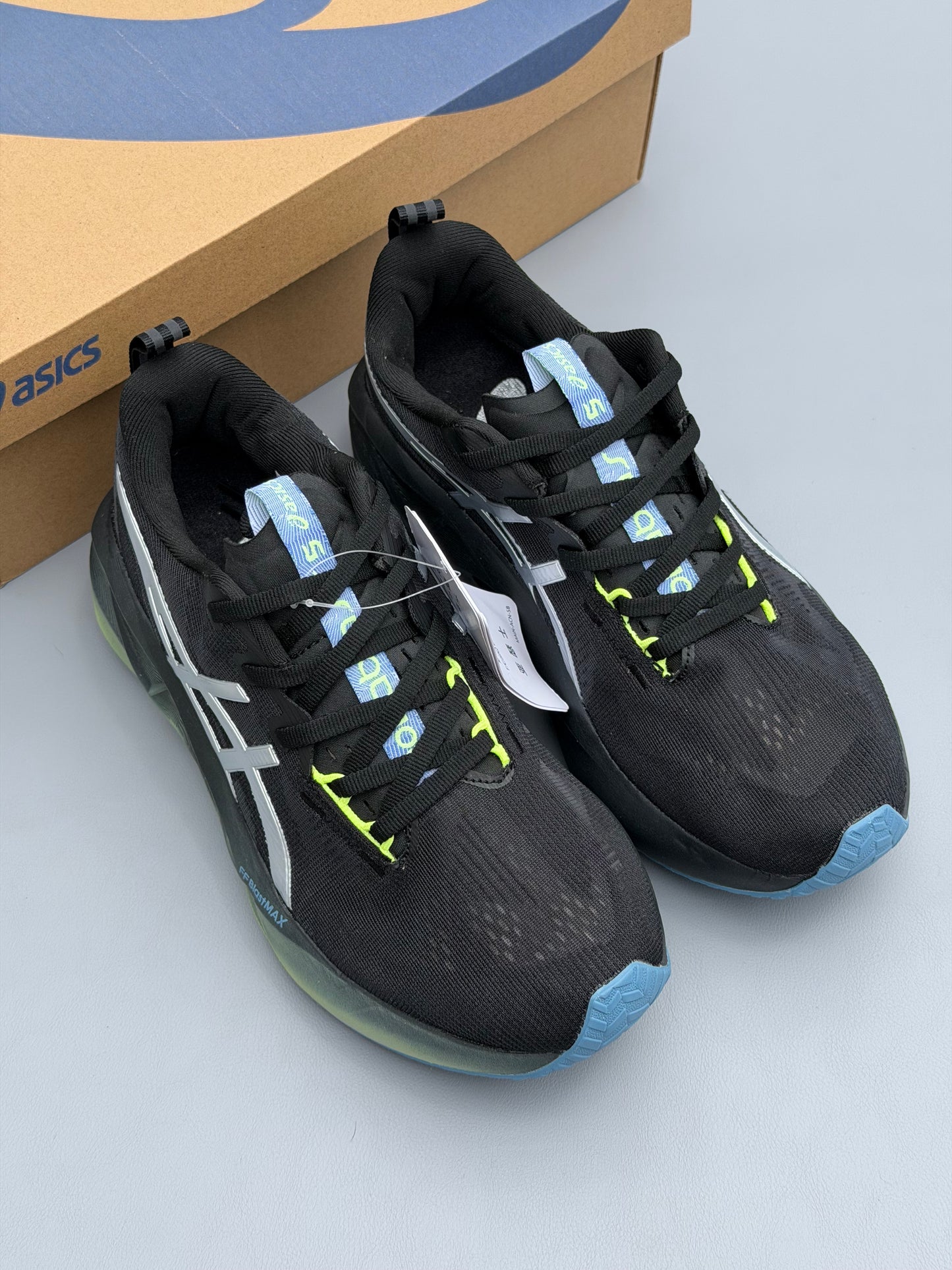 Asics Novablast 5