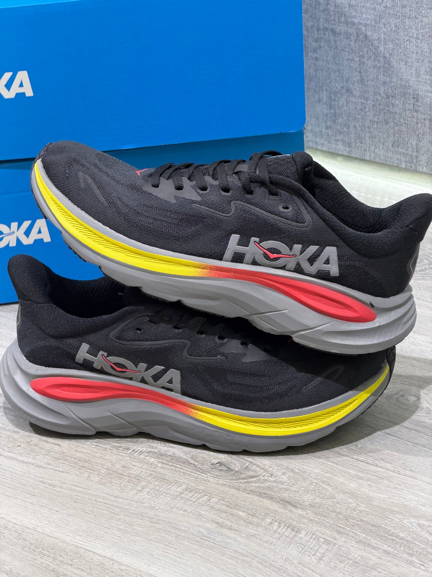 Hoka Clifton 10