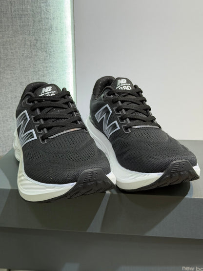 NEW BALANCE 880