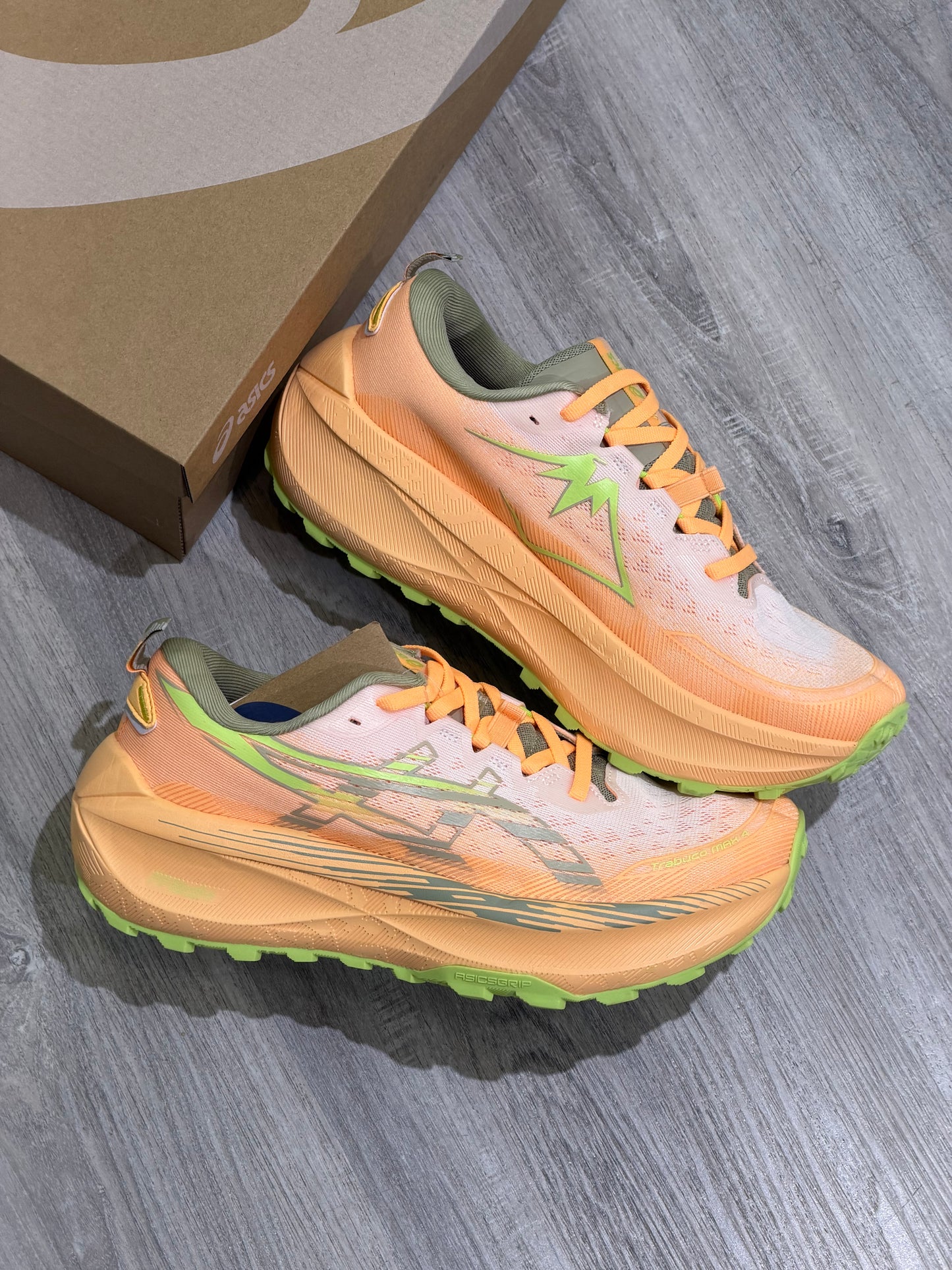 Asics Trabuco max 4