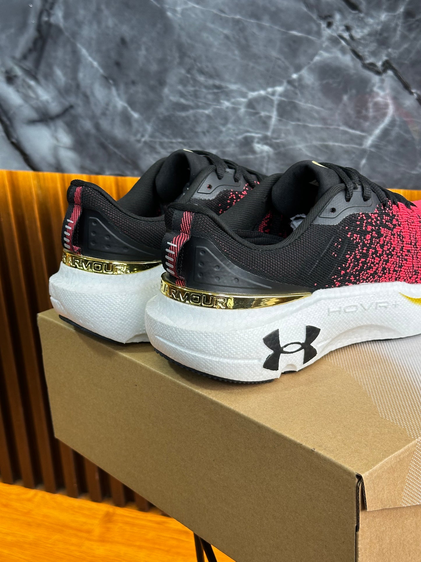 Under Infinite Élite