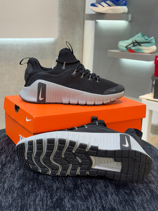 NIKE FREE METCON