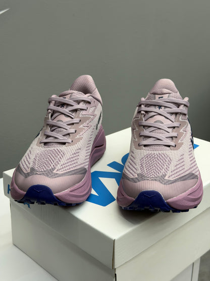 HOKA CHALLENGER 8 GTX