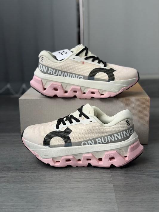 ON CLOUDMONSTER HYPER