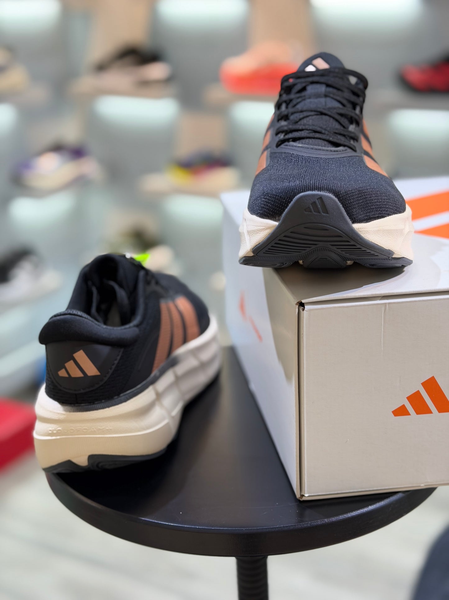 Adidas Questar 4